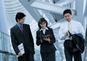 パンツドレスも豊富に揃うサイト